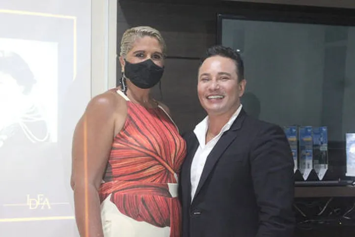 SILVIA VICENTE com o convidado de honra