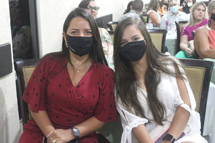 ÉRIKA+GILDA PESSOA