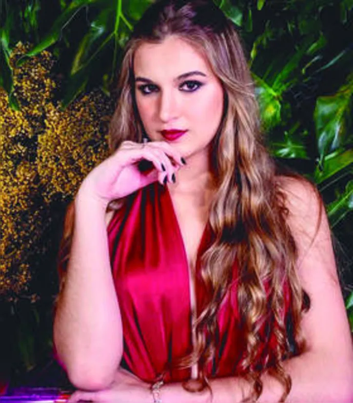 Dona de uma beleza ímpar, CAROL MELRO foi uma das aniversariantes mais festejadas da semana