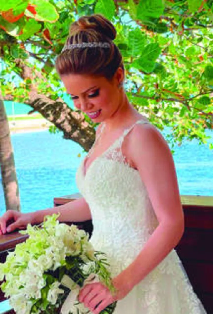 Com Beauty de MÔNICA CASADO, a noivinha INGRID GONÇALVES TORRES disse o famoso ‘sim’ - nos jardins do Jatiúca Resort