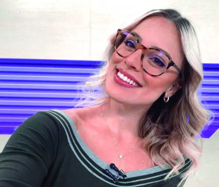 Em ascensão no telejornalismo, SOFIA SEPRENY foi uma das aniversariantes da semana