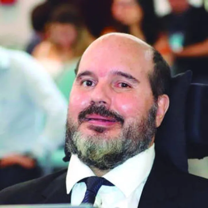 Para abrir a agenda no weekend, o médico HEMERSON GAMA ganhou parabéns na sexta