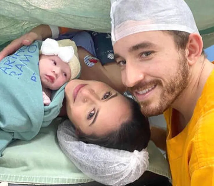 Momento ternura: CAROL DÓRIA+JOÃO CEDRIM recebem mais uma vez a visita da cegonha - que desta vez trouxe a fofíssima Tetê