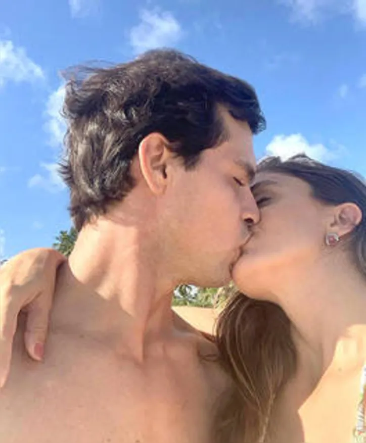 Já LUIZA VASCONCELOS+LEONARDO GUSTAFERRO renovaram os votos de amor - festejando 07 anos de casados