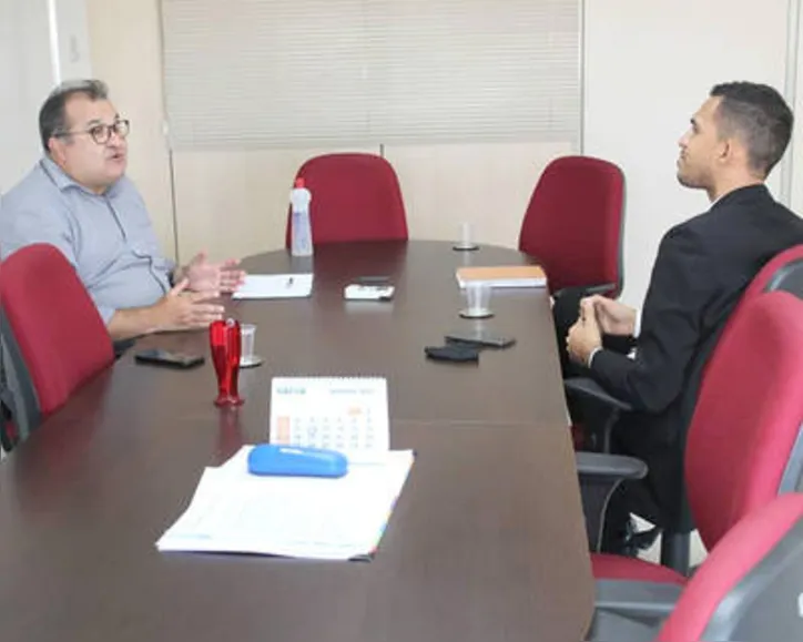 No melhor estilo ‘construindo pontes+derrubando muros’, o atual titular da SEMAS, CARLOS JORGE, armou meeting com o Secretário da Fazenda, GEORGE SANTORO