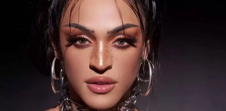 Pabllo Vittar concorre a prêmio no GLAAD Awards com Lady Gaga e Miley Cyrus