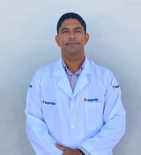 GLEYDSON LIMA, otorrinolaringologista do Hapvida Maceió, orienta a população com cuidados especiais com a saúde durante o verão