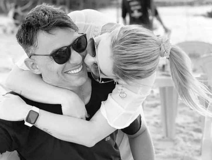 ...TELMO+LARA RIBEIRO brindaram 16 anos de casados - em dias de dolce far niente na Villa Canziani