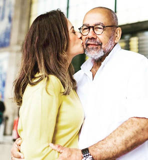 LOVE | Enquanto SILVIO+ANGINHA EUGÊNIO comemoram Bodas de Palha - pelos 23 anos juntinhos...