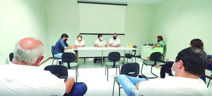 Secretário esteve reunido com representantes do segmento do leite da agricultura familiar
