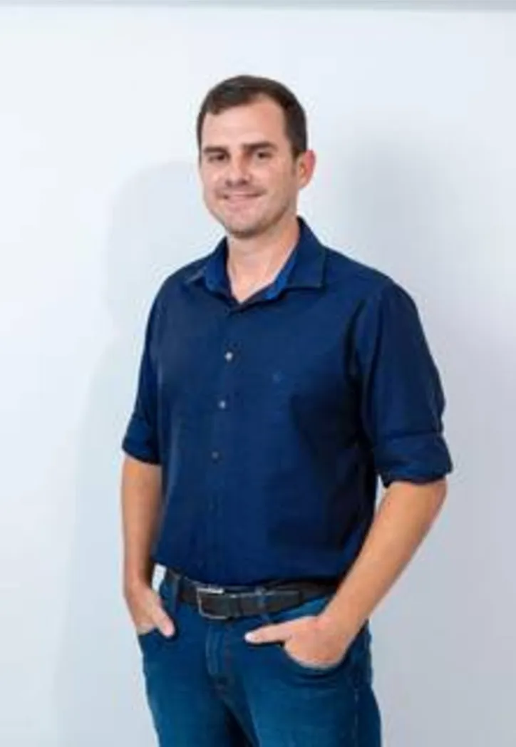 HUGO DÂMASO, diretor da Colil Construções, lança mais uma campanha de sucesso da empresa, a Colil Valoriza, cujo objetivo é fomentar iniciativas sociais que desenvolvam a cidade