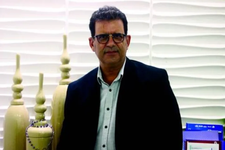 ARTUR GOMES NETO, diretor médico da Santa Casa de Misericórdia de Maceió, é o mais novo presidente da Sociedade Brasileira de Cirurgia Torácica (SBCT), entidade criada em 1997 e que representa mais de 750 associados de todo o país