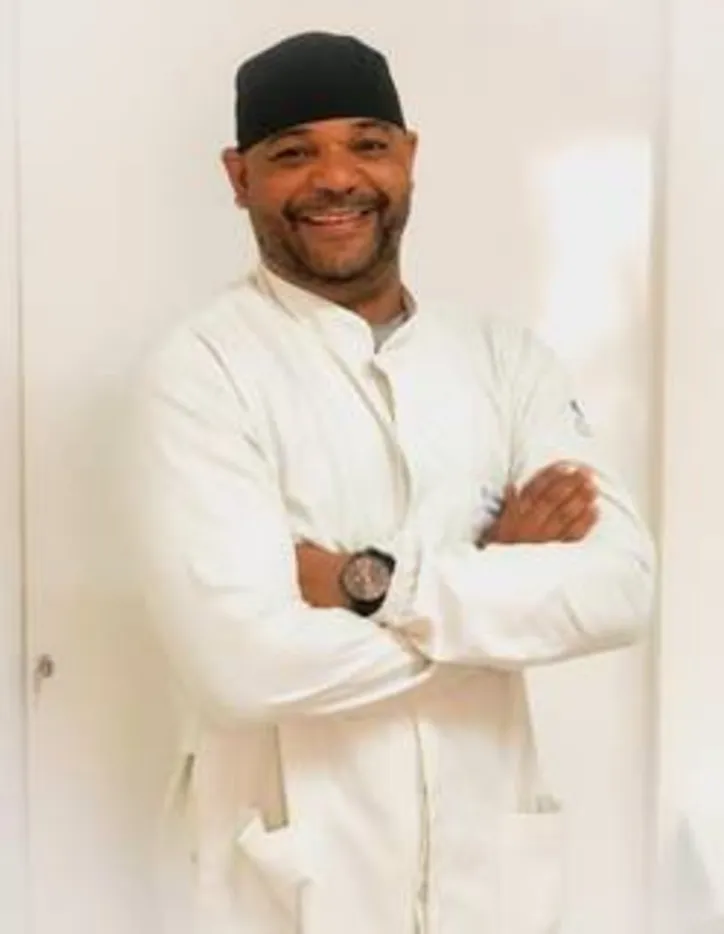 CRISTIANO DOMINGOS, cirurgião-dentista do Sistema Hapvida Maceió, faz um alerta para a importância da campanha Maio Vermelho, o mês de conscientização e combate ao câncer de boca