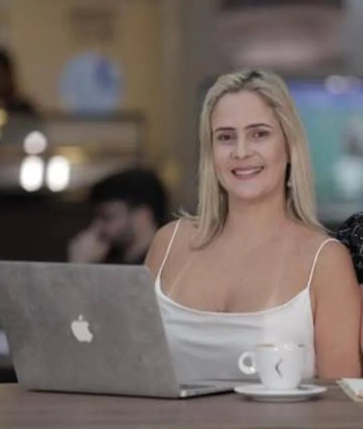 ISABELLA BEZERRA, empresária do Nakaffa Parque Shopping, aposta em novidades para os apreciadores de um bom café

