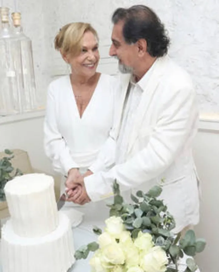 BODAS  |  Na última sexta, 30, MARIZA TAVARES+CARLOS HENRIQUE renovaram os votos de um casamento de 40 anos com um almoço in family na Trattoria Da Venneto