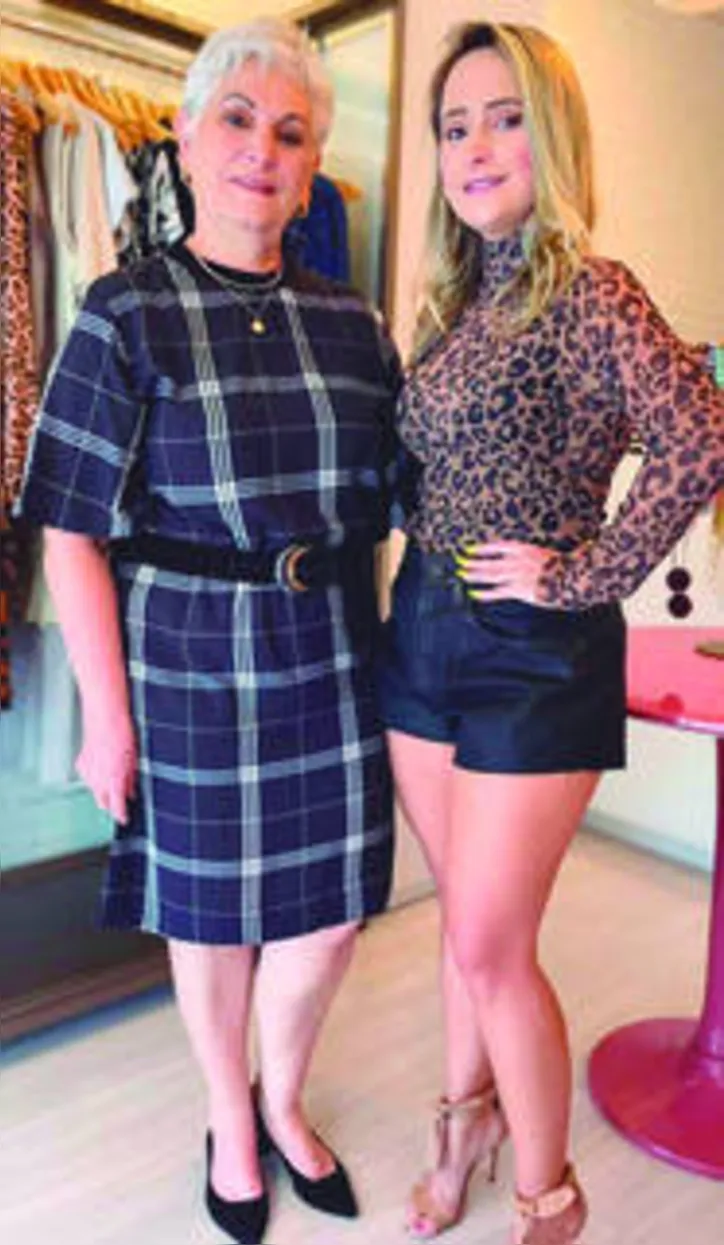 Com uma das herdeiras na moldura (Mari Freitas), LILIAN PORTO comemora os índices favoráveis ao varejo de gifts for mommy