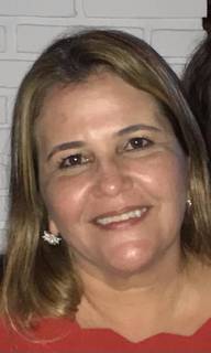 SANDRA OLIVEIRA, mídia e produção, da agência Six Propaganda, celebra neste dia 26 de maio mais um aniversário, recebendo os parabéns de familiares, amigos e colegas do mercado publicitário