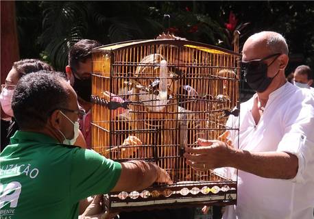 Soltura de aves na reserva foi uma das ações comemorativas pelos dez anos de criação