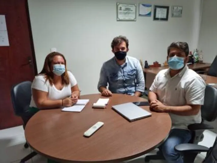 Reunião foi realizada na sede da cooperativa com representante da empresa de consultoria