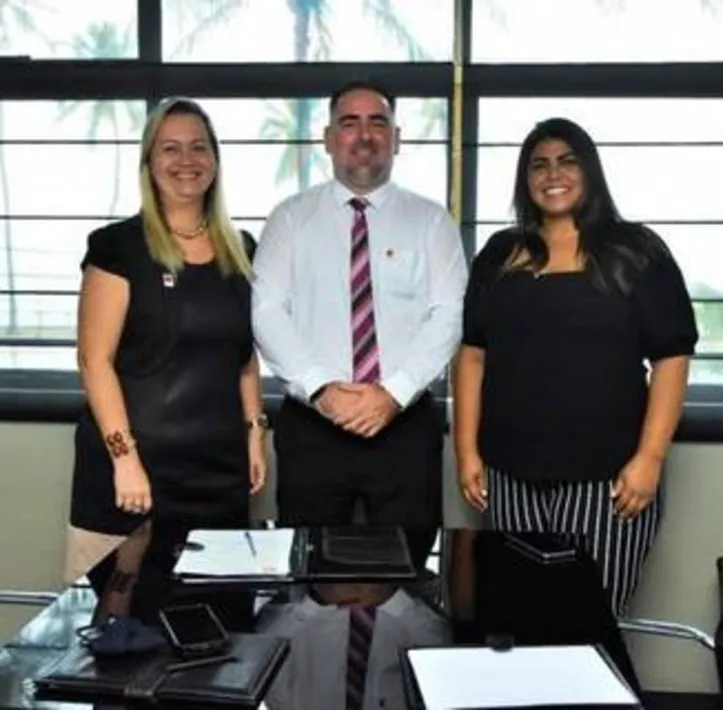 VALÉRIA SANTANA, JOLMA RAPÔSO e GILVÂNIA MELO, líderes da Márcio Rapôso Imóveis, comemoram o bom momento do setor no estado e os avanços da imobiliária no mercado