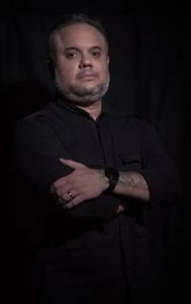 ALECK LIMA, publicitário da Agência Clipping, recebe os parabéns nesta quarta-feira pela passagem do seu aniversário e também pela trajetória profissional, assinando seu nome em trabalhos para importantes empresas e instituições alagoanas