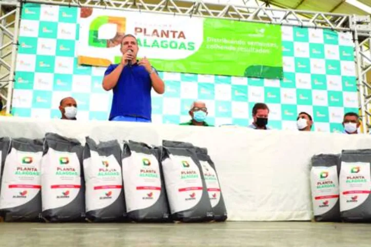 Desde o começo do programa, o Estado já distribuiu mil toneladas de sementes de milho, sorgo, feijão e arroz