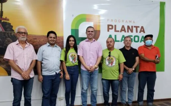Na reunião, foram apresentadas as ações do projeto Caatinga, que tem a finalidade de reduzir as emissões de carbono