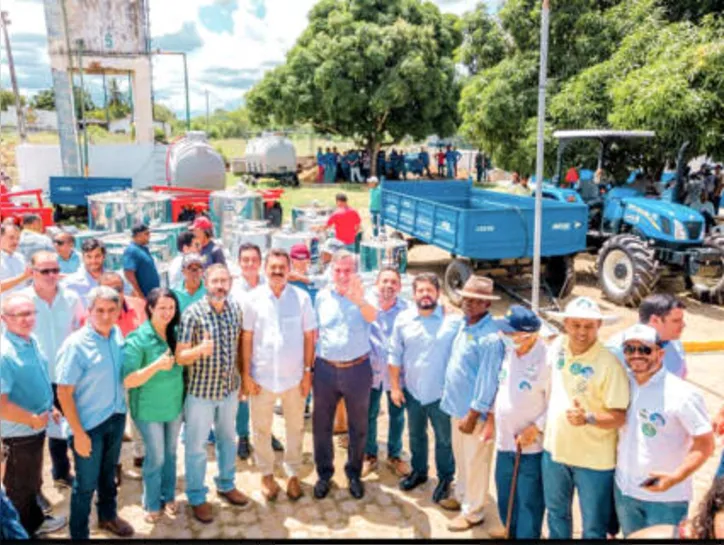 Senador Collor participou da solenidade junto com representantes da agricultura familiar de Alagoas