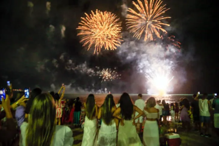 Maceió celebrou chegada de 2022 com um grande espetáculo pirotécnico que teve duração de 12 minutos