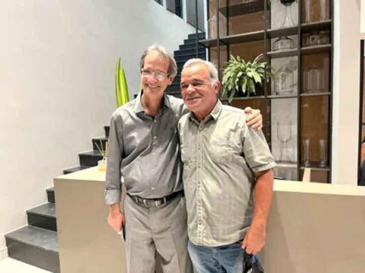 Representando o Sindivest e Sebrae, respectivamente, CHICO ACIOLI + MARCOS VIEIRA foram os grandes homenageados da noite