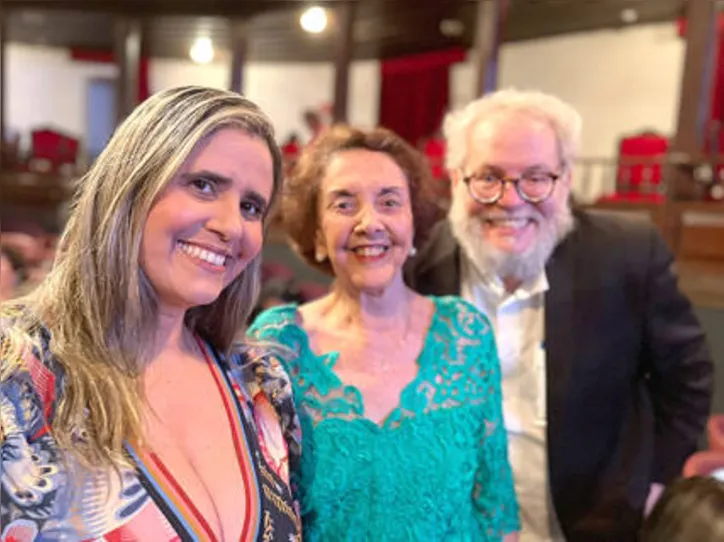Claudia Brito e Luiz Dantas fazem moldura para a pianista SELMA BRITO - que dá nome à premiação