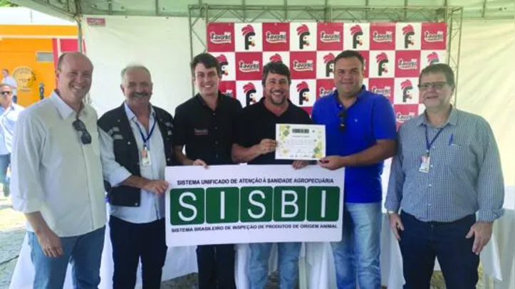 Entrega do certificado foi realizada em solenidade na sede da empresa