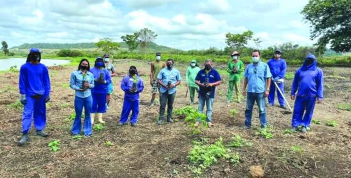 Até o momento, quase duas mil mudas nativas foram plantadas no entorno do curso do rio