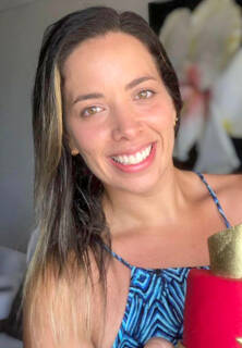 Referência na nova geração de empresárias de food service no Estado, SARAH VUTANO brinda o sucesso das novas unidades de sua rede de restaurantes especializados em comida árabe