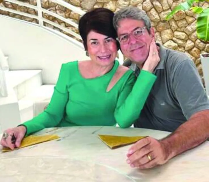 Referência de amor e cumplicidade, CREUZA LIPPO+AMAURY LAGES brindaram 3.6 anos de casados