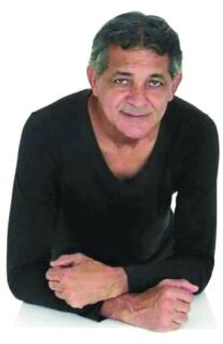 Hoje tem bolo+guaraná para Ivaldo Pinto de Barros, Jaqueline Beserra e o artista e agitador cultural FREDY CORREIA (foto)