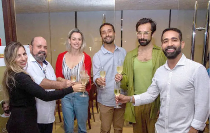 O boss das Casas Jardim - LUIZ JARDIM  - com os palestrantes SYLVIA GRACIA+MICHELL LOTT e parte do staff da marca