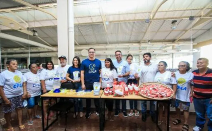 Produtos das cooperativas foram apresentados em encontro com gestores da educação estadual