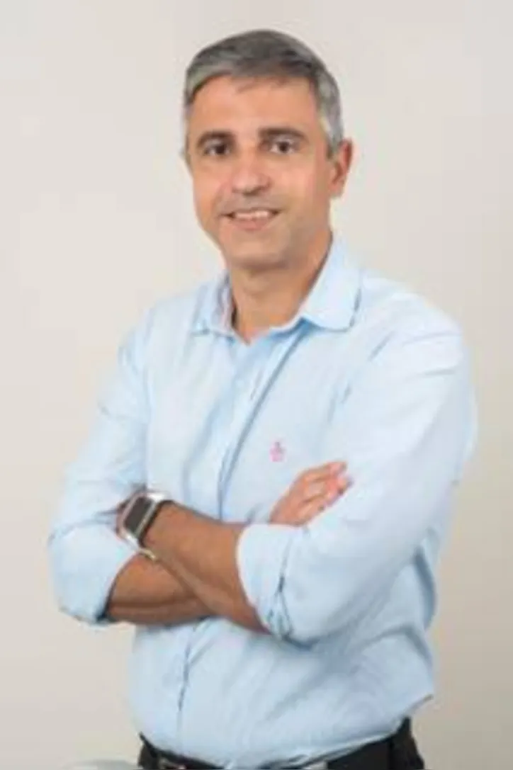 HOMERO MOUTINHO, Diretor regional de incorporações da Moura Dubeux, apresenta as novidades da empresa do Salão do Imóvel ADEMI, aberto ontem em área na orla da Pajuçara, e prepara a abertura da nova central de vendas da Moura Dubeux dia 13 no bairro de Cruz das Almas