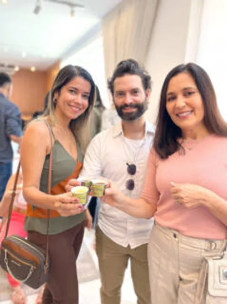 MERCIA MARINHO, ALERSON LISBOA e ROSSANA MONTEIRO entre os arquitetos convidados