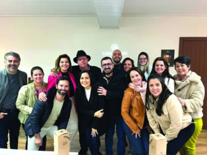 O grupo foi recebido pelo próprio Benildo em sunset na Vinícola Casa Perini, em Farroupilha