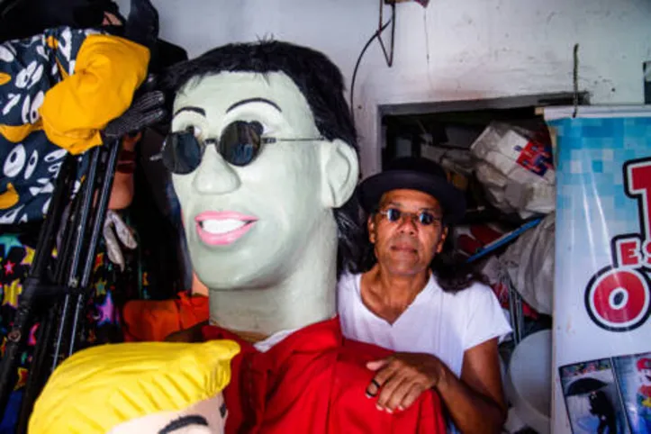 Penedo, 06 de janeiro de 2023
carnavalesco, Cícero Tadeu Gomes Lyra, o Tadeu dos Bonecos. Está localizado na R. Ten. Mariano, 83 - Centro Histórico, Penedo - AL, Alagoas - Brasil.
Foto: Ailton Cruz