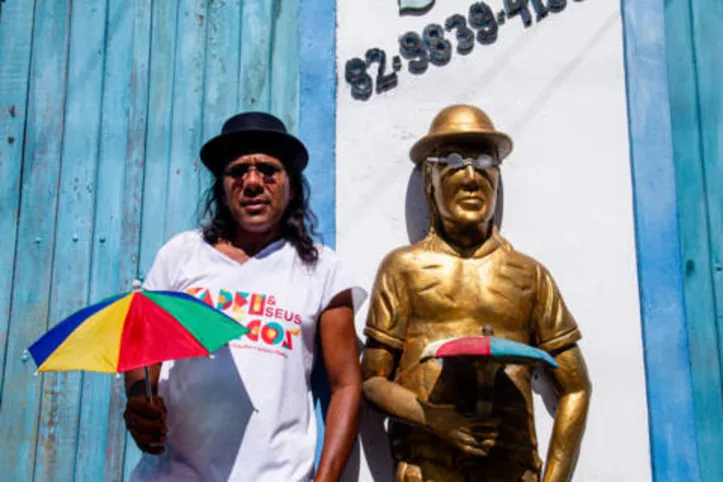 Penedo, 06 de janeiro de 2023
carnavalesco, Cícero Tadeu Gomes Lyra, o Tadeu dos Bonecos. Está localizado na R. Ten. Mariano, 83 - Centro Histórico, Penedo - AL, Alagoas - Brasil.
Foto: Ailton Cruz