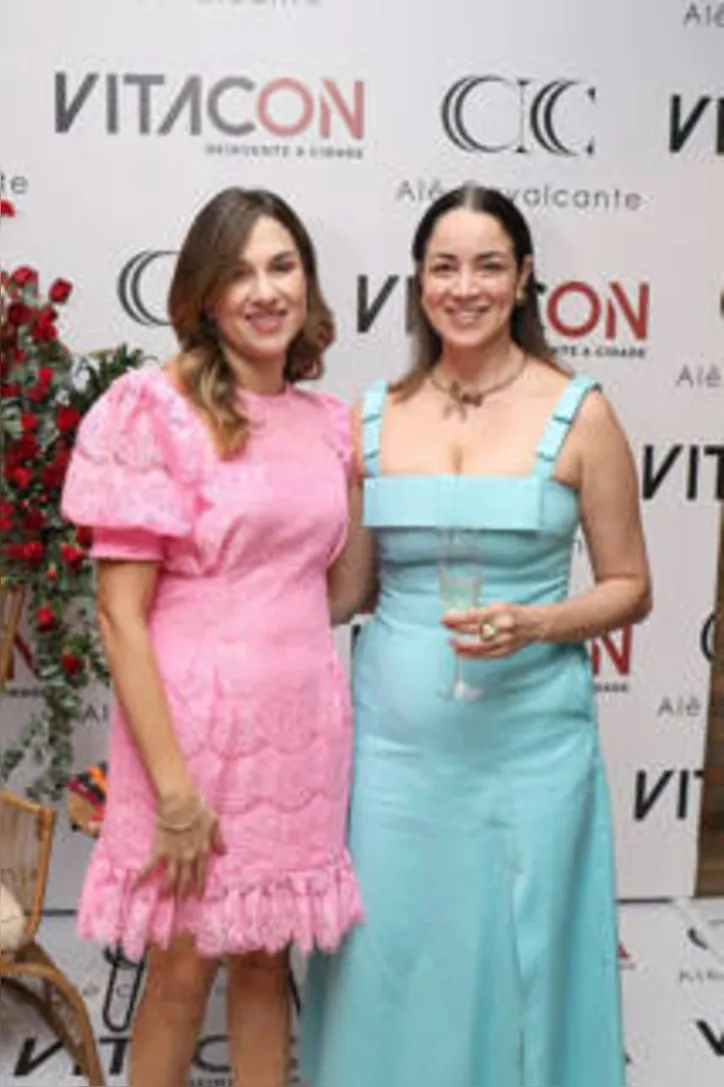 A anfitriã com BRUNA LEMOS, Diretora Vitacon