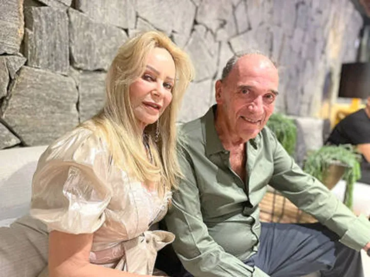 Chiques e famosos lotaram os salões da Sierra Móveis para a noite festiva