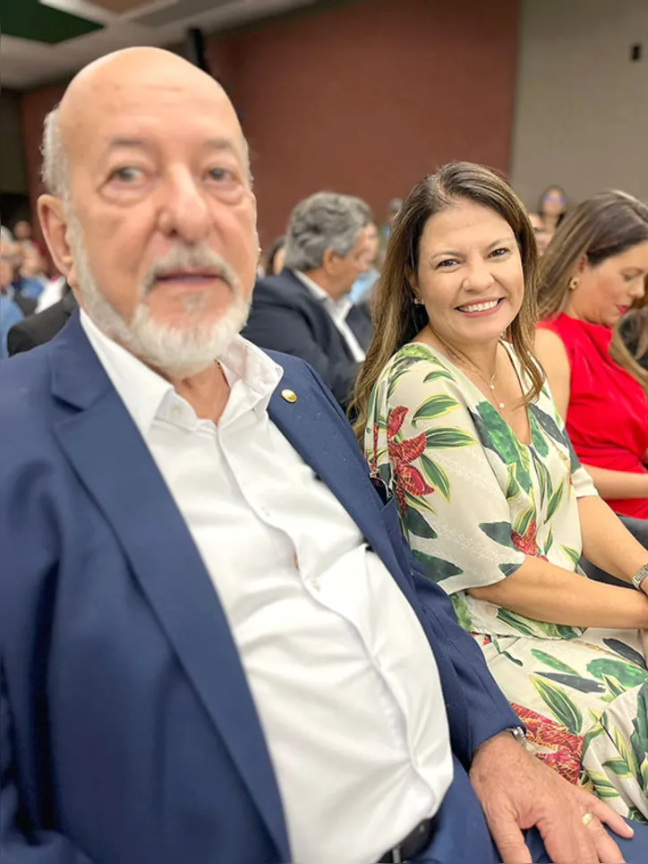 José Carlos Lyra, presidente da FIEA, e a secretária-chefe do Gabinete Civil, Luiza Barreiros, compuseram a mesa de honra
