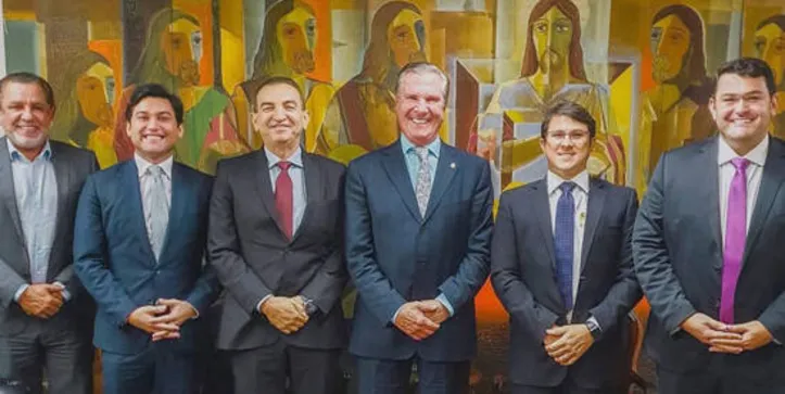 Agenda municipalista do senador FERNANDO COLLOR com Neno e Rodrigo Valença, Zé Hermes, Zé Luiz dos Anjos e o prefeito de Mar Vermelho, André Almeida
