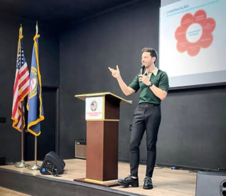 Engrossando seu portfólio de palestrante, FABIANO AZEVEDO protagonizou talk em Orlando para a Comunidade Empreendedora Global
