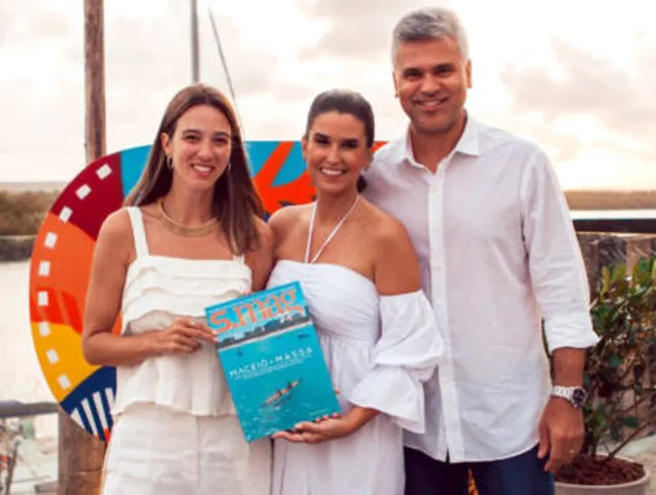 A anfitriã com o casal ANAMARIA+LÉO FRANCO