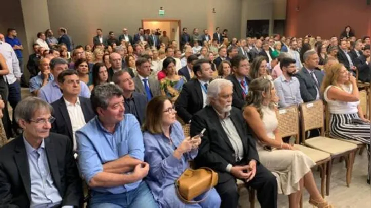 Solenidade foi prestigiada por autoridades, empresários e lideranças do cooperativismo e do setor produtivo rural e industrial